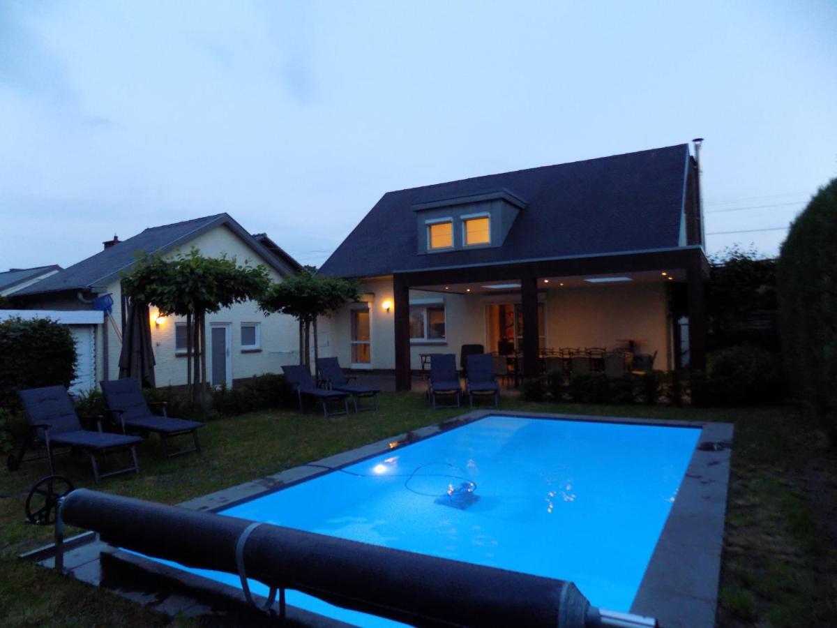 Villa Maas & Kempen Maaseik Exterior foto